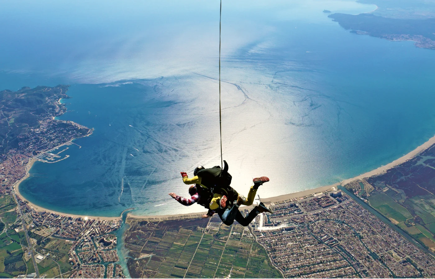 experiencies salt paracaigudes 02 c skydive empuriabrava tandem