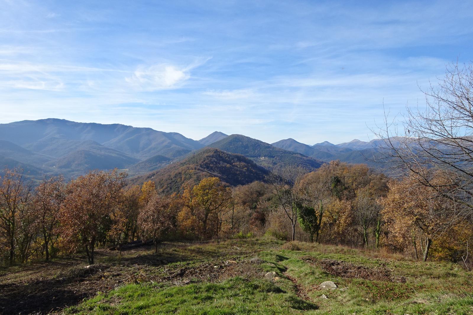 La talaia sobre la Via Annia a la Garrotxa slide 0