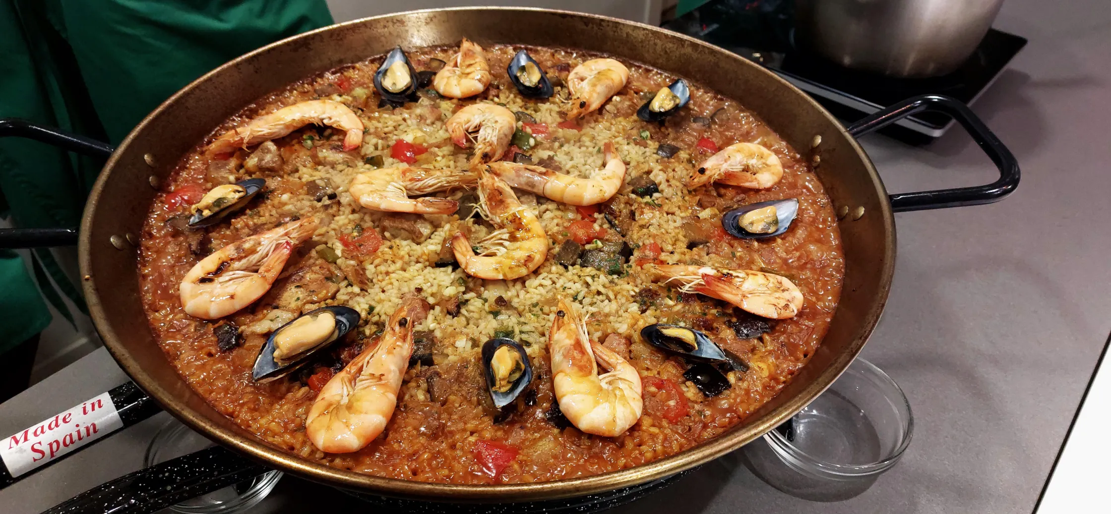 Cocina un arroz Mediterráneo con tu chef personal slide 0